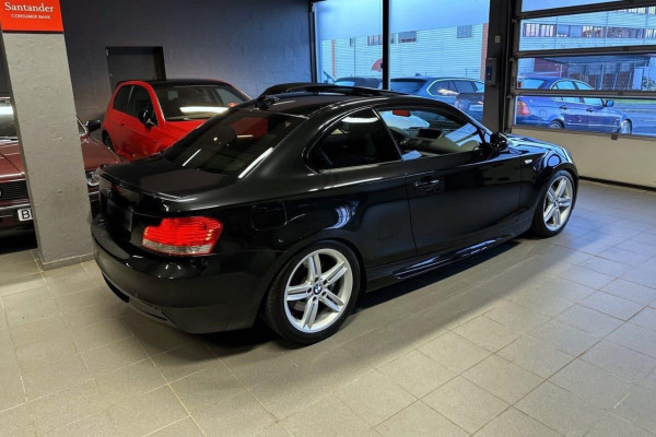 BMW Série 1 135iA Coupé M-Sport
