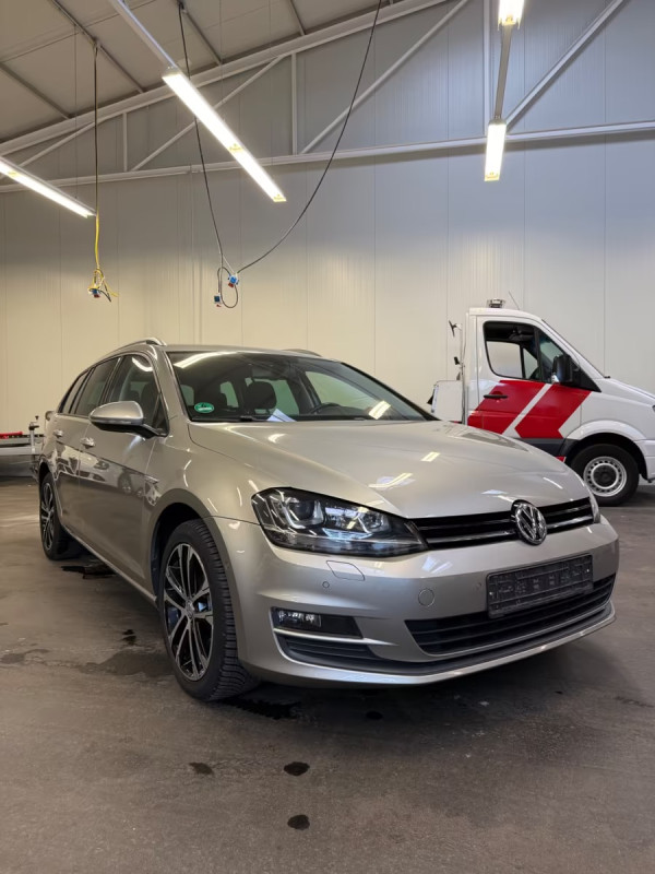Volkswagen Golf VII Variant BMT 1.2 Cup AHK
