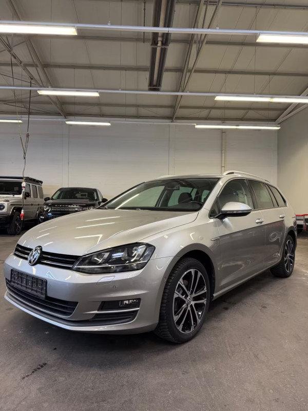Volkswagen Golf VII Variant BMT 1.2 Cup AHK