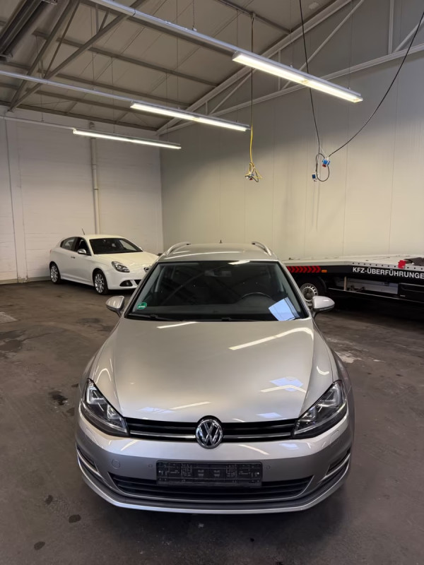 Volkswagen Golf VII Variant BMT 1.2 Cup AHK