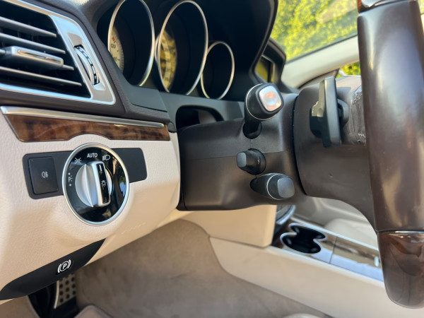 Mercedes-Benz  E400 CGI Coupe AMG LINE-PANODAC