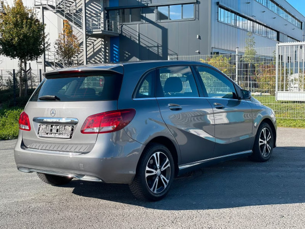2015 Mercedes-Benz B 180 Style Navi PDC SH