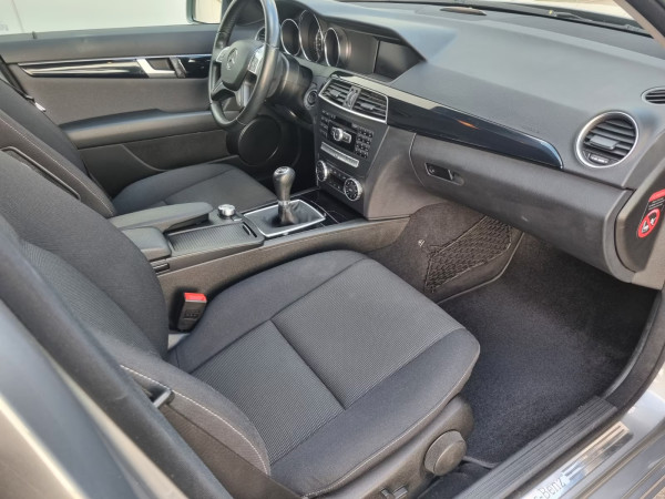 Mercedes-Benz C 180 T-Modell Navi Einparkhilfe