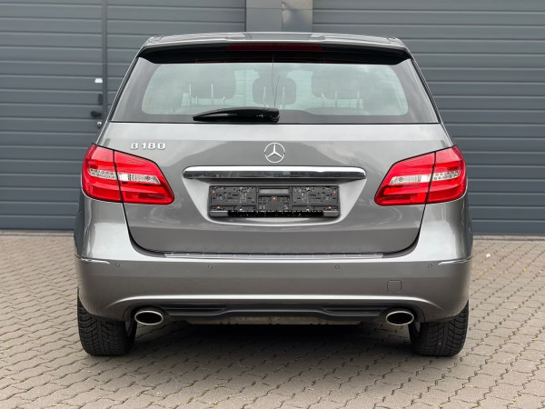 Mercedes-Benz B 180 Xenon Navi PanoD. Teilleder SHZ