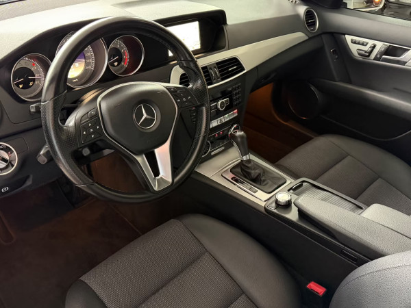 2012  Mercedes-Benz C 180 CGI*AUT*T-LEDER*MEMORY*GLASDACH*WINTER*