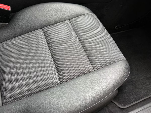 2012  Mercedes-Benz C 180 CGI*AUT*T-LEDER*MEMORY*GLASDACH*WINTER*