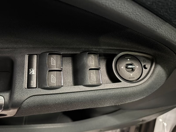 Ford C-Max Sync Edition Klimaa. Winterpaket AHK Phone