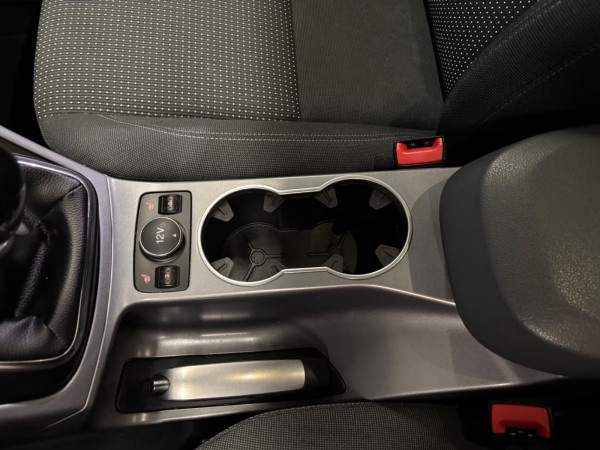 Ford C-Max Sync Edition Klimaa. Winterpaket AHK Phone