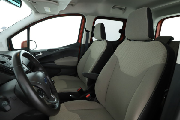 Ford Tourneo Courier 1.0 EcoBoost Titanium