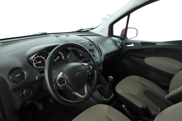 Ford Tourneo Courier 1.0 EcoBoost Titanium