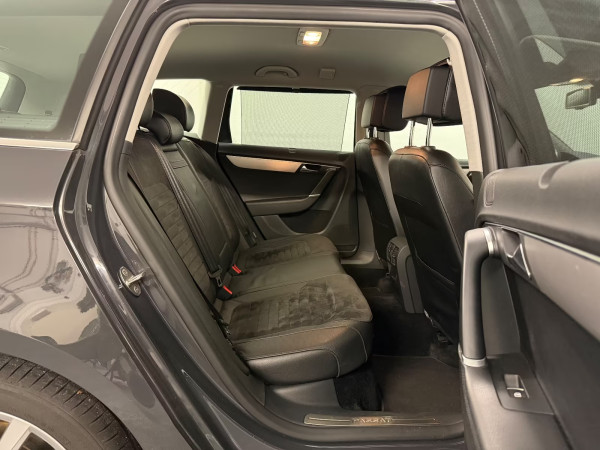 Volkswagen Passat HIGHLINE|KAMERA|PDC|NAVI|TEMP|M