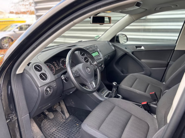 Volkswagen Tiguan 1.4TSI 1.HAND/TÜV NEU/AHK/PDC/ALLW