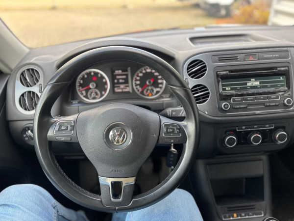 Volkswagen Tiguan 1.4TSI 1.HAND/TÜV NEU/AHK/PDC/ALLW