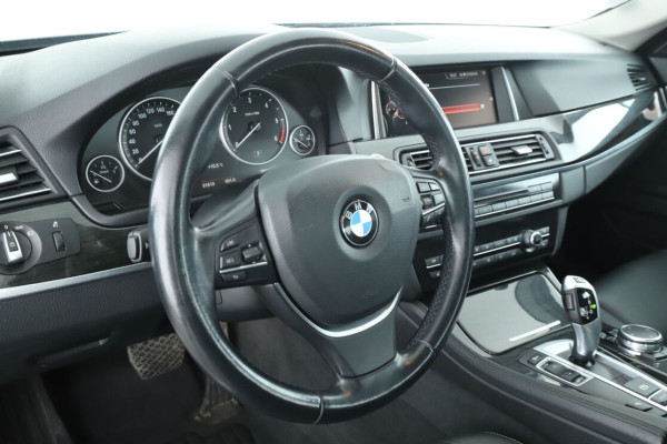 BMW Série 5 530d Luxury BVA8