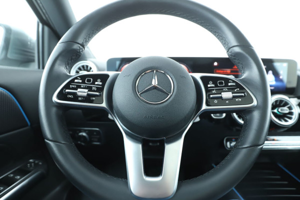 Mercedes-Benz GLA 200 Progressive Line 7G-DCT