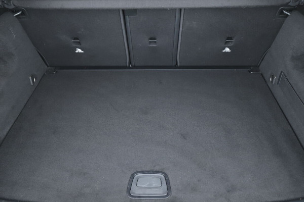 Mercedes-Benz GLA 200 Progressive Line 7G-DCT