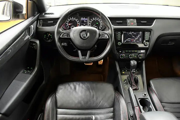 Skoda OctaviaCombi RS 2,0 TDI Green tec DSG