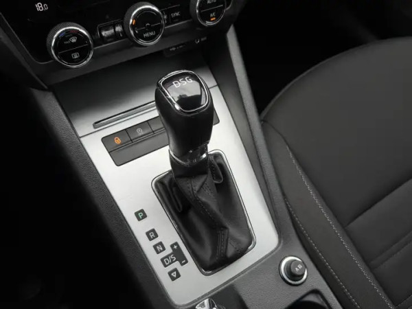 Skoda OctaviaCombi 1.0 TSI DSG Ambition Navi|Cruis|PDC|Media An