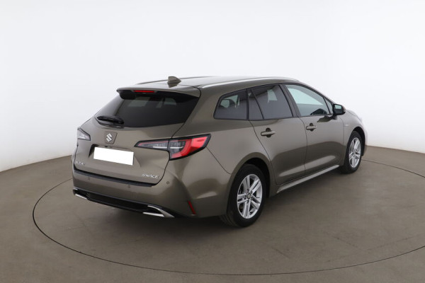 Suzuki Swace1.8 Hybrid Pack