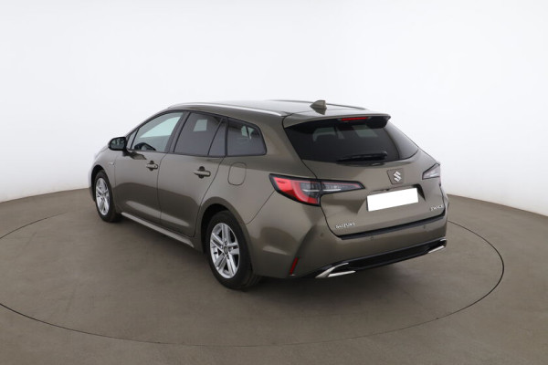 Suzuki Swace1.8 Hybrid Pack